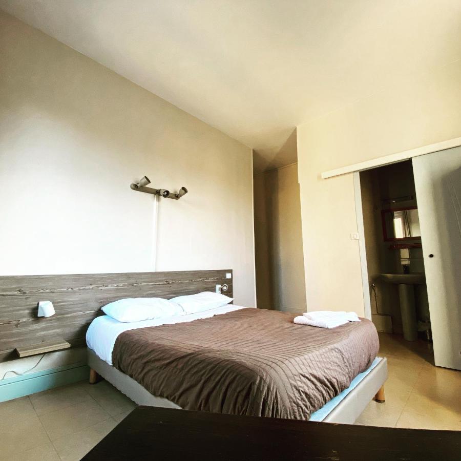 Hotel Le Midi Clermont-Cournon Exteriér fotografie