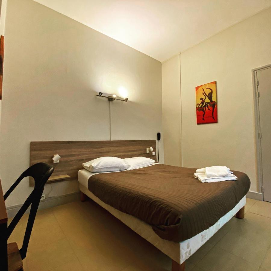 Hotel Le Midi Clermont-Cournon Exteriér fotografie